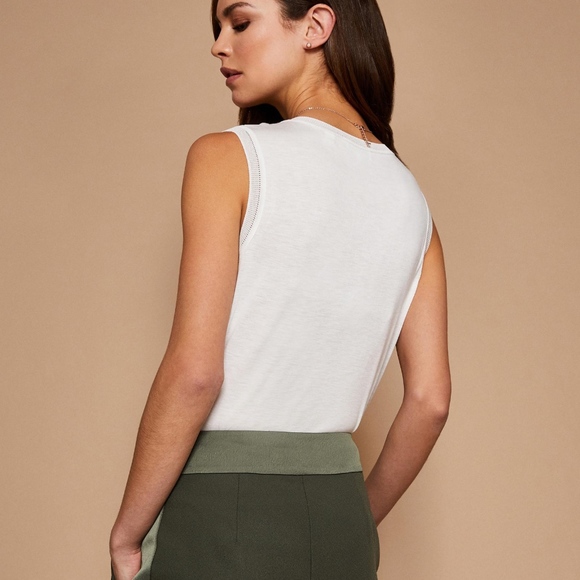 Ted Baker CLOAWE Opulent Fauna Woven Front Top - Picture 3 of 7